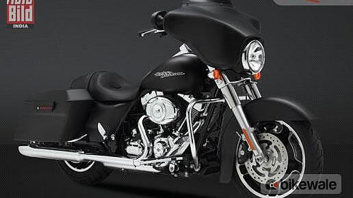Harley-Davidson Street Glide Front Three-Quarter