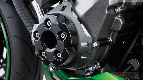 Kawasaki Z800 Engine Image – BikeWale