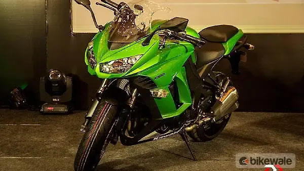Kawasaki Ninja 1000 [2016] Front Three-Quarter Image – BikeWale