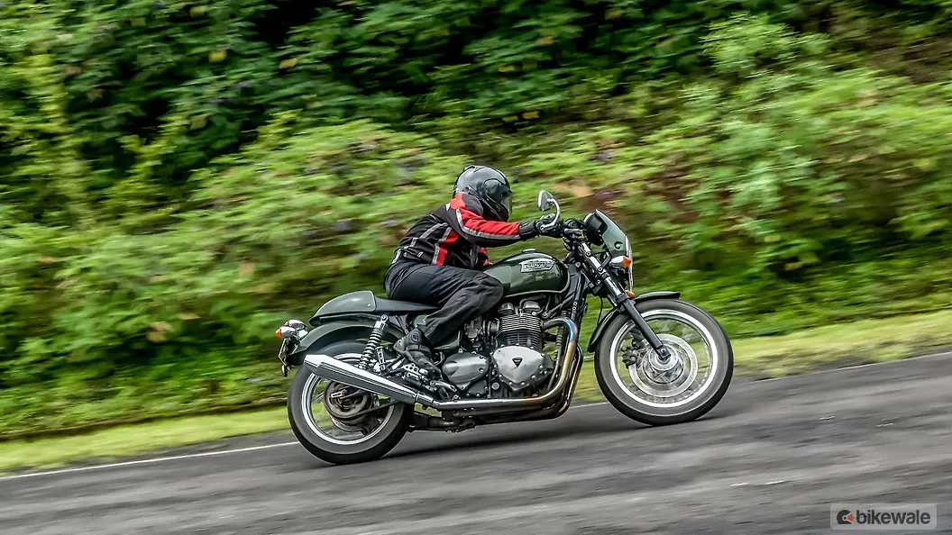 Triumph Thruxton Exterior Image BikeWale