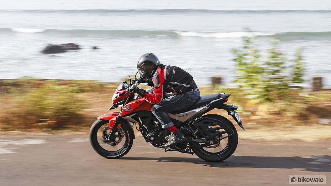 Images of Honda CB Hornet 160R | Photos of CB Hornet 160R - BikeWale