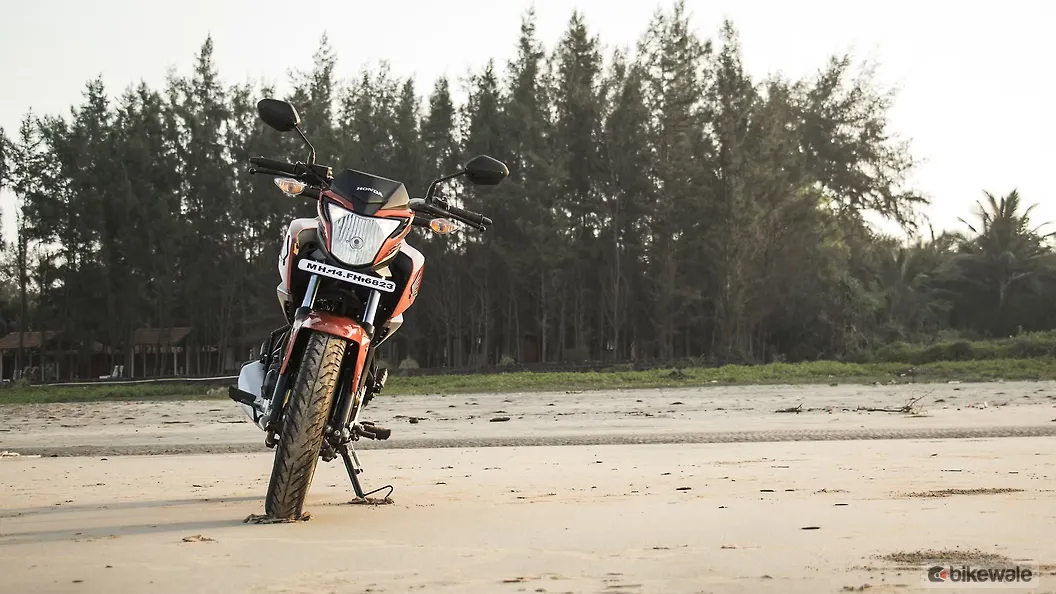 cb hornet 160r back tyre price mrf