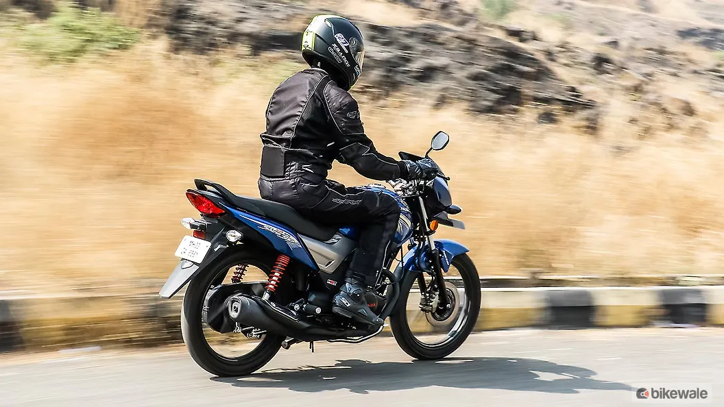 Honda CB Shine SP Action Image BikeWale