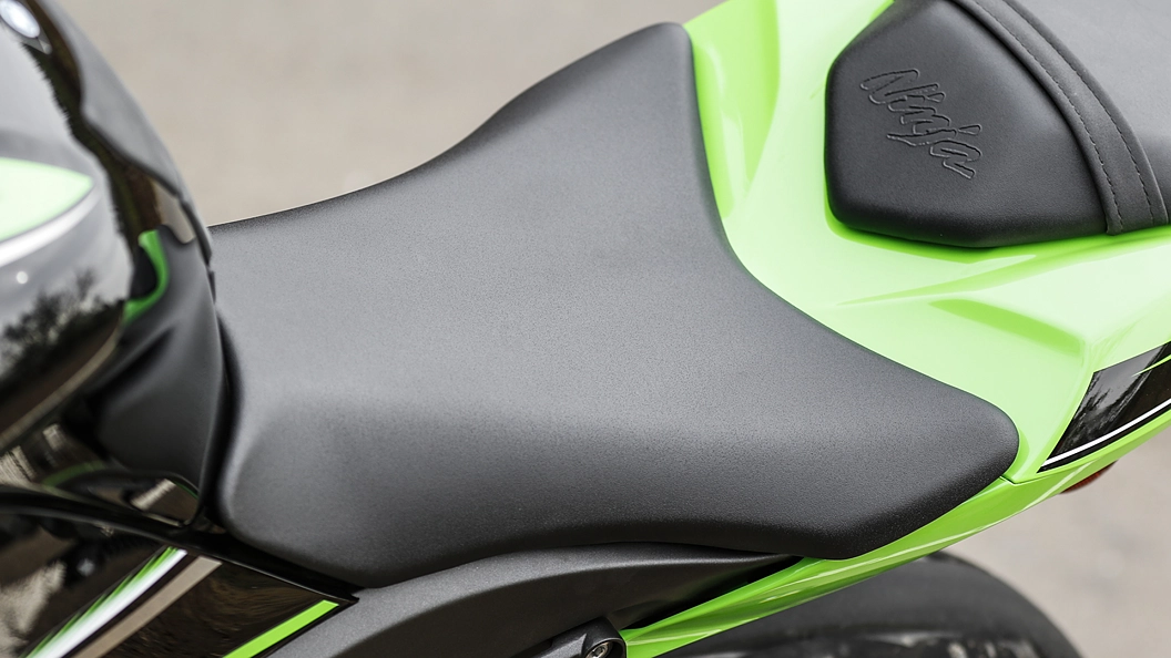 新商品案内：ZX-25R シフトホルダー】