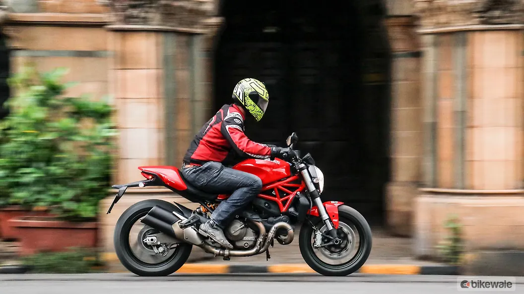 Ducati Monster 821 [2017] Exterior Image BikeWale