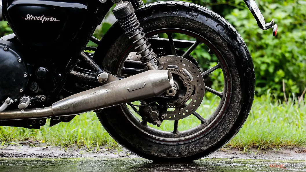 Triumph Street Twin [2018] WheelsTyres Image BikeWale