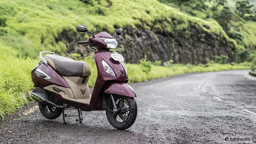 TVS Jupiter Front ThreeQuarter Image BikeWale