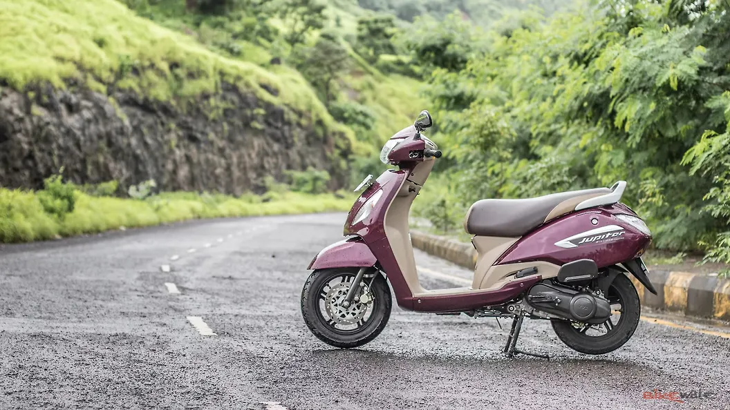 TVS Jupiter Tail Lamp Image BikeWale