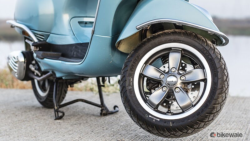 Vespa VXL 150 Anniversary Edition Wheels-Tyres