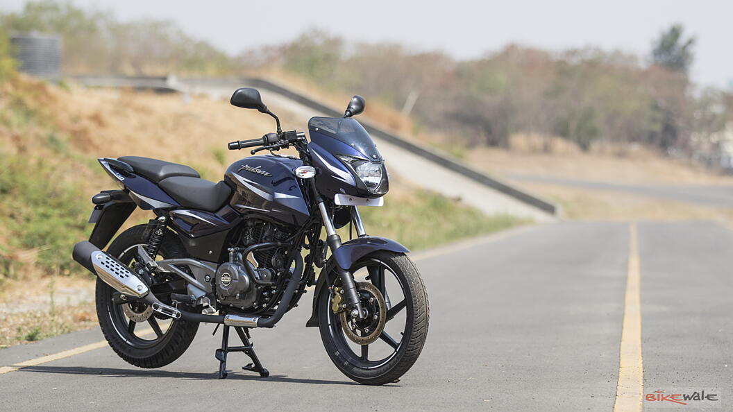 Bajaj Pulsar 180 [2001-2019] Front Three-Quarter Image – BikeWale