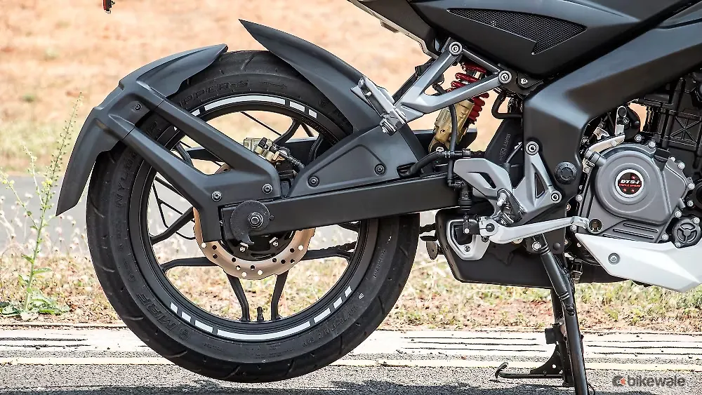Bajaj Pulsar NS200 Wheels-Tyres Image – BikeWale