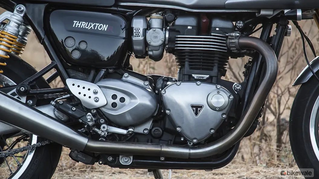 Triumph Thruxton R 2016-Triumph-Thruxton-R-First-Ride-Review Image ...