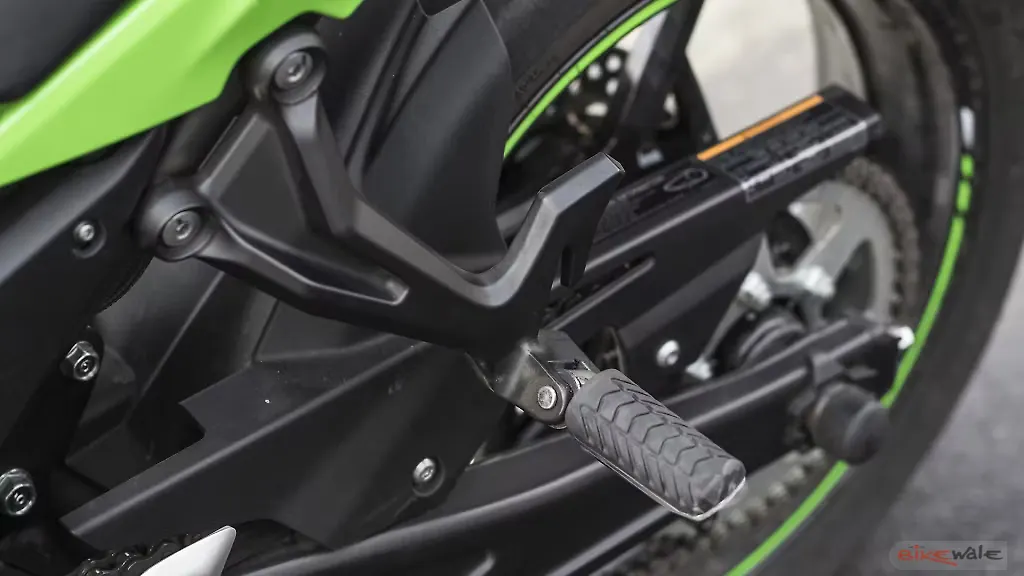 Kawasaki Ninja 650 [20182019] Front Footpeg Image BikeWale