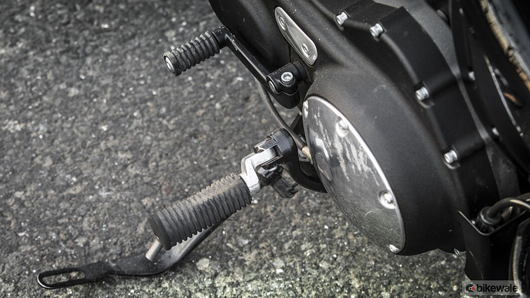 Harley-Davidson Roadster Front Footpeg