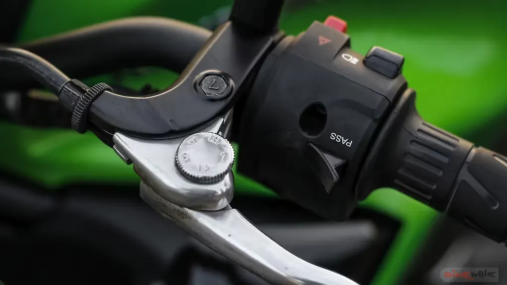 Kawasaki Z900 [20172018] Clutch Lever Image BikeWale