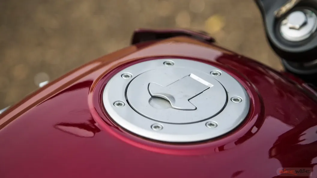 pulsar 180 petrol tank online price