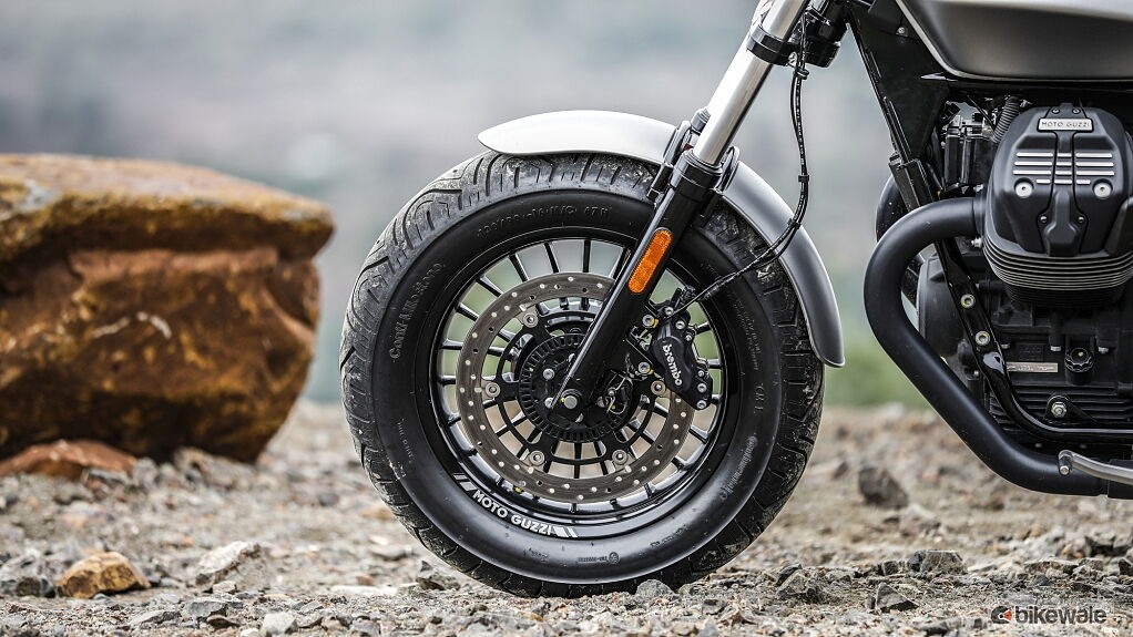 Moto Guzzi V9 Bobber Wheels-Tyres