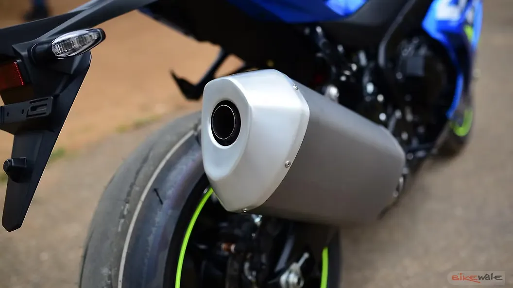 Suzuki GSX-R1000 Front Three-Quarter Image – BikeWale