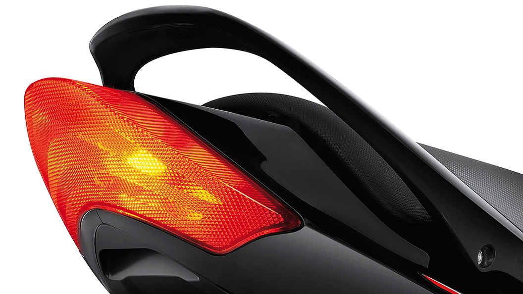 Hero Passion PRO i3s Tail Lamp Image BikeWale