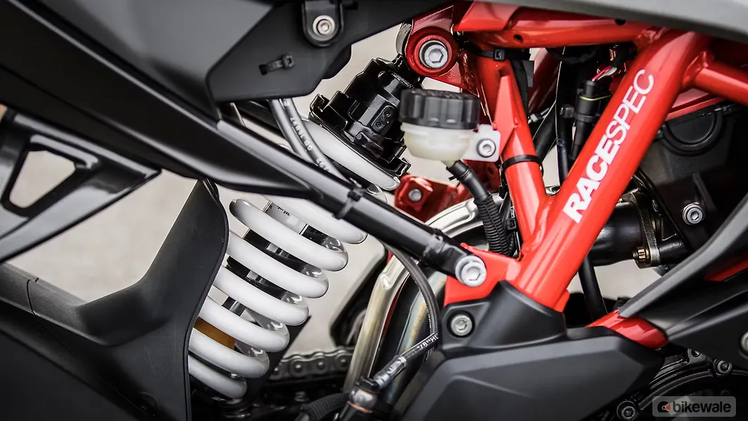 TVS Apache RR 310 Rear Suspension Image – BikeWale