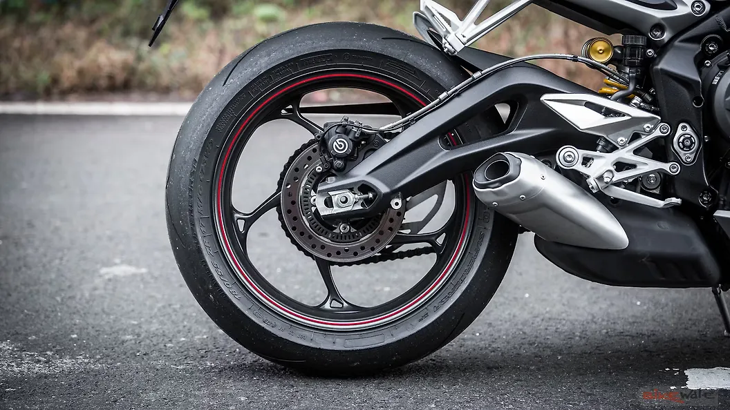 Triumph Street Triple RS [2018-2019] Action Image – BikeWale