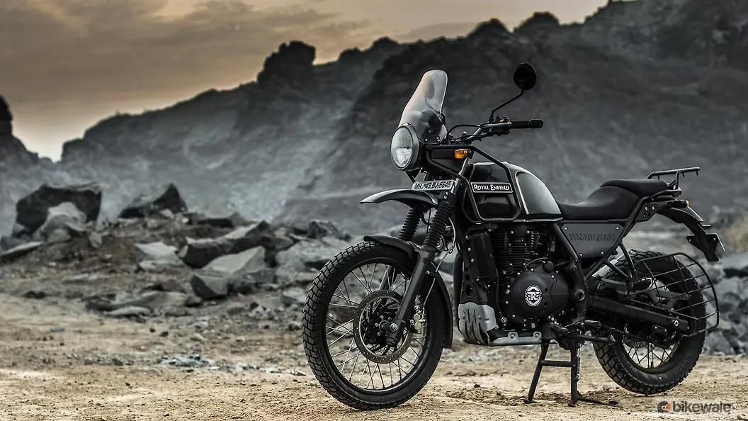 Royal Enfield Himalayan [2015-2023] Front Three-Quarter