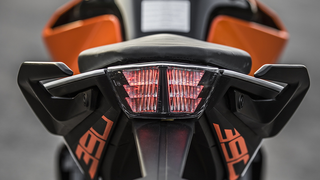 Ktm duke 390 tail best sale light price