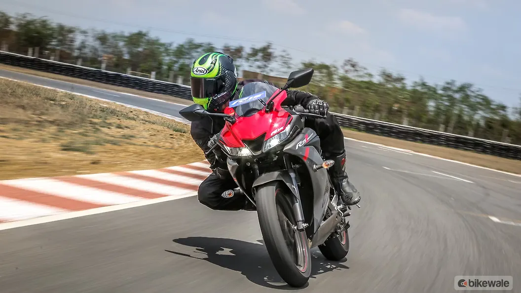 Yamaha YZF R15 V3 Action Image – BikeWale