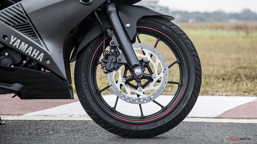 yamaha r15 v3 front tyre size