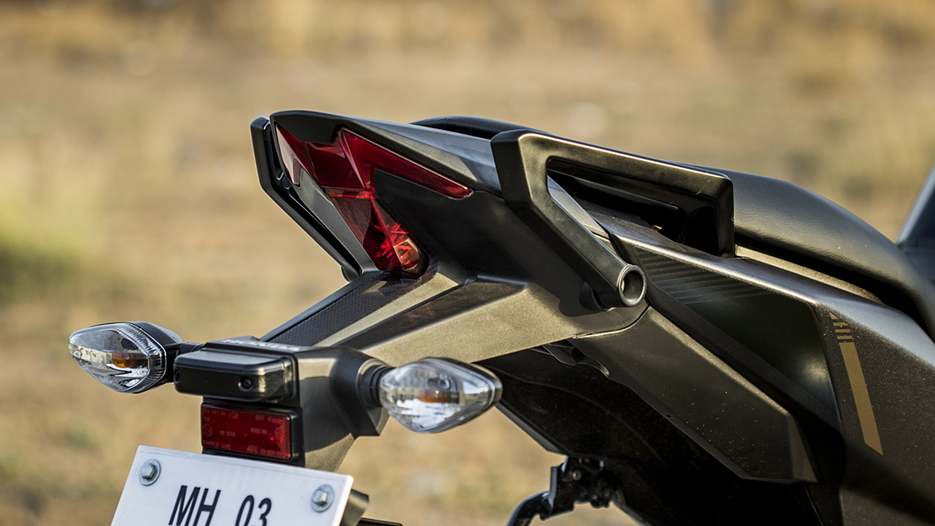 x blade tail light