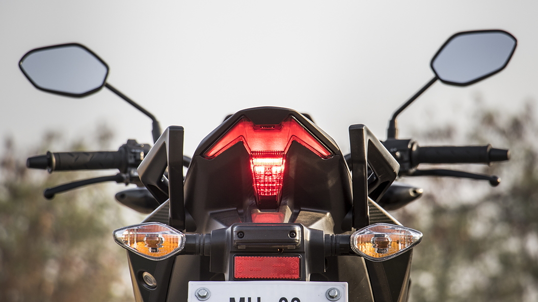 x blade tail light