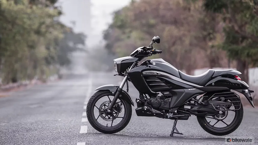 Suzuki Intruder 150 Action Image – BikeWale