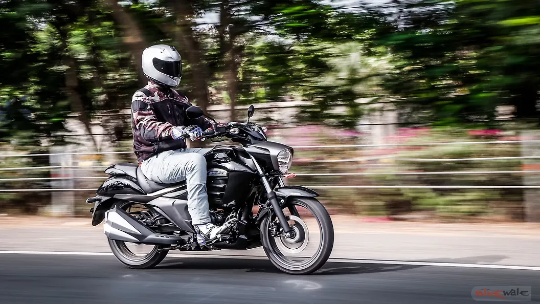 Suzuki Intruder 150 Action Image – BikeWale