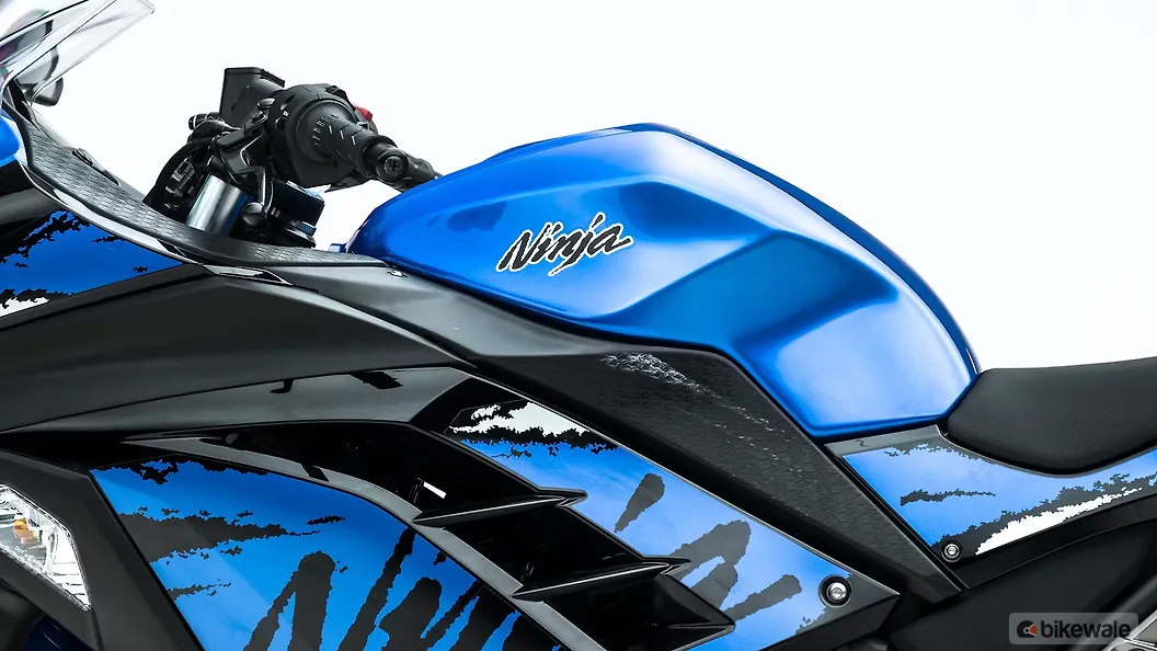 Kawasaki Ninja 300 [20182019] Action Image BikeWale