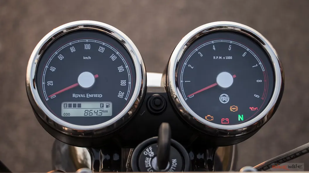 Royal Enfield Interceptor 650 Action Image BikeWale