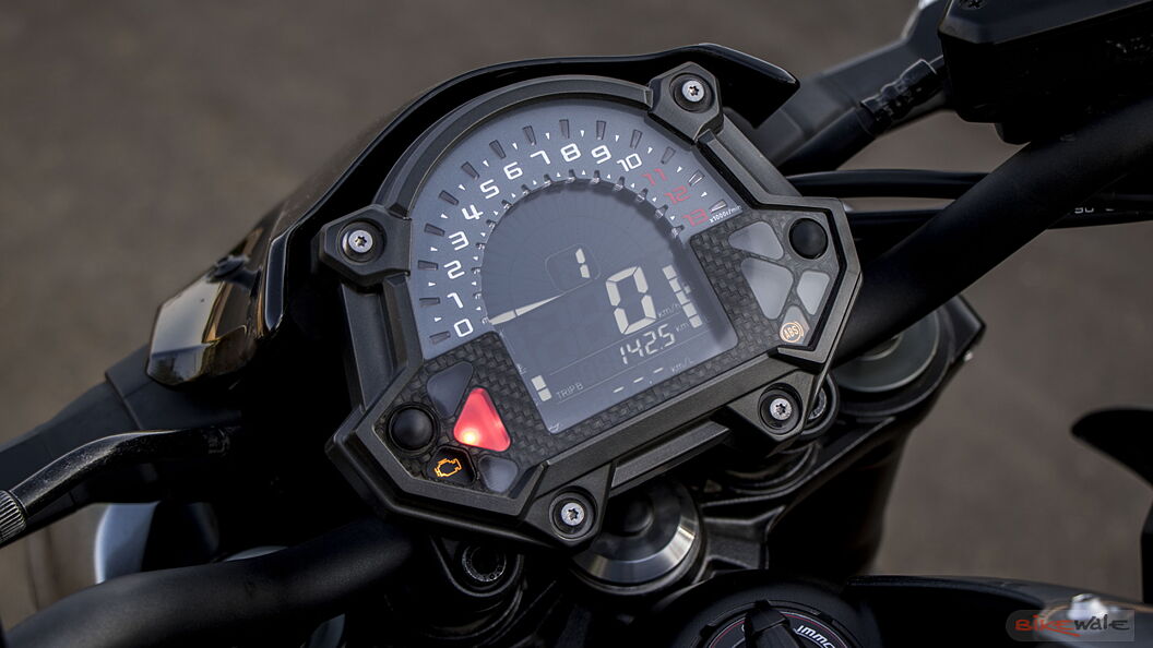 KAWASAKI z900 Full SpeedoMeter Detail 