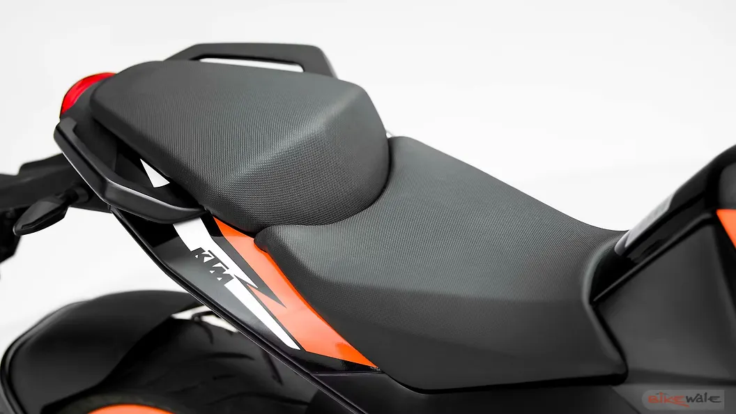 ktm duke 125 seat