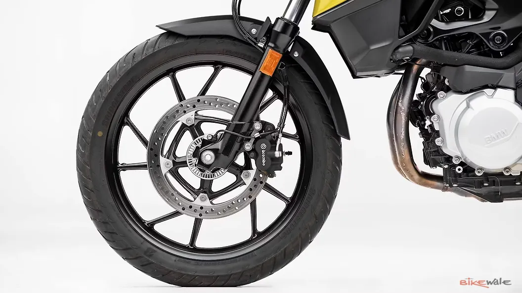 BMW F750 GS [2018-2019] Front Wheel & Tyre Image – BikeWale
