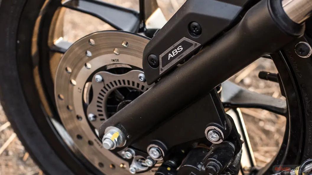 Aprilia SR 150 Brakes Image BikeWale aprilia-sr-150-brakes-image-bikewale