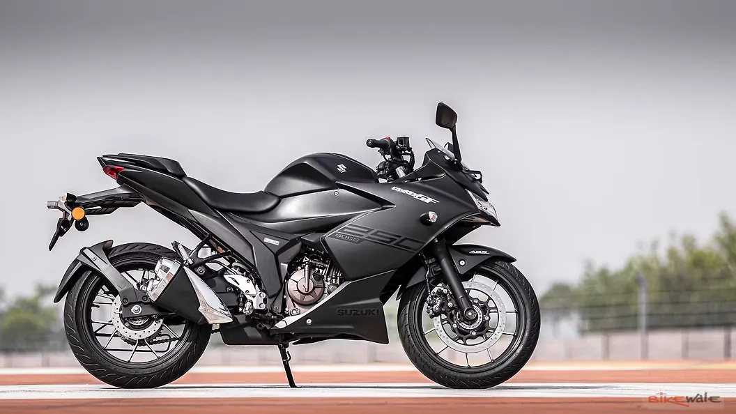 Suzuki Gixxer SF 250 Action Image BikeWale