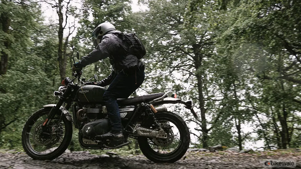 Triumph Scrambler 1200 [2019-2020] 2019-Triumph-Scrambler-XC-First-Ride ...
