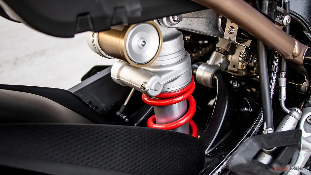 BMW S1000 RR [2018-2019] Levers Image – BikeWale