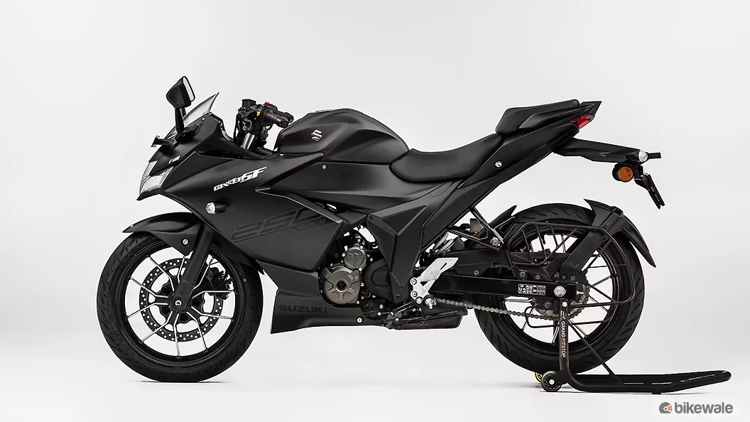 Suzuki Gixxer SF 250 Action Image BikeWale