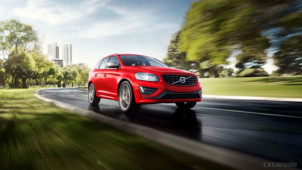 Discontinued Volvo XC60 2015 Right Front Three Quarter