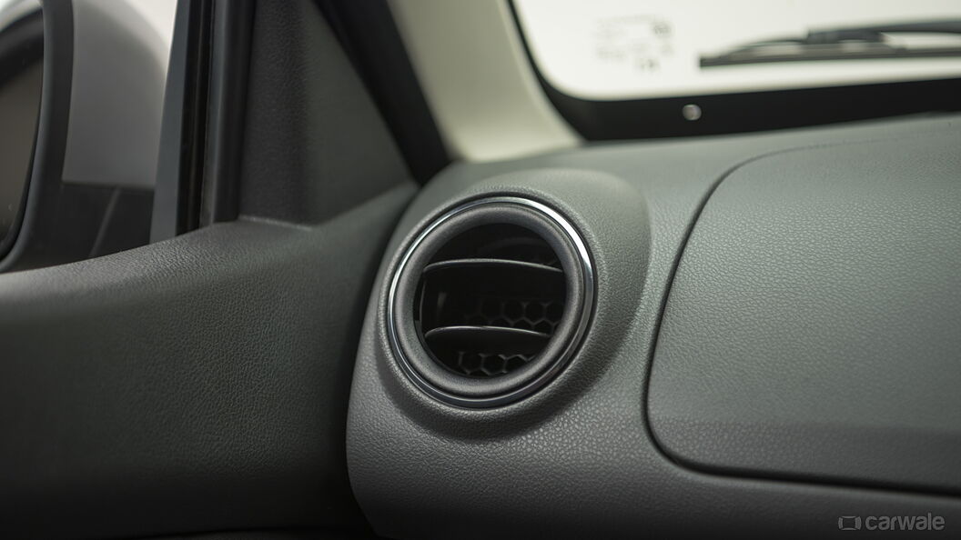 Discontinued Renault Kwid 2015 AC Vents