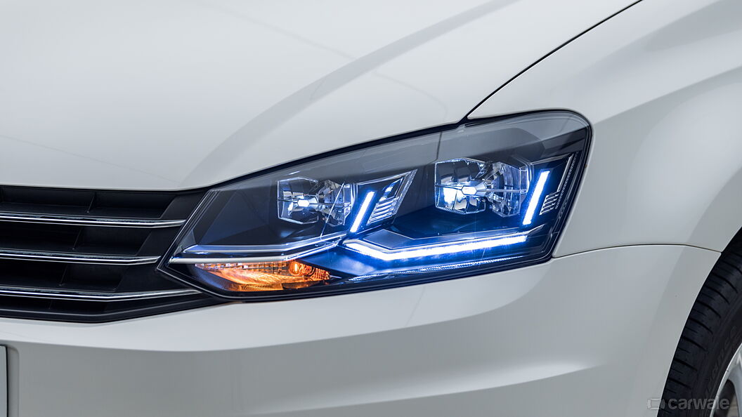 Discontinued Volkswagen Vento 2015 Headlamps
