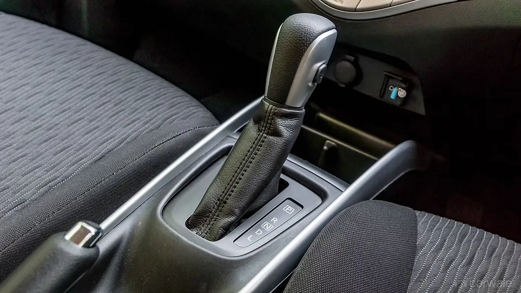 Baleno [20152019] GearLever Image, Baleno [20152019] Photos in India