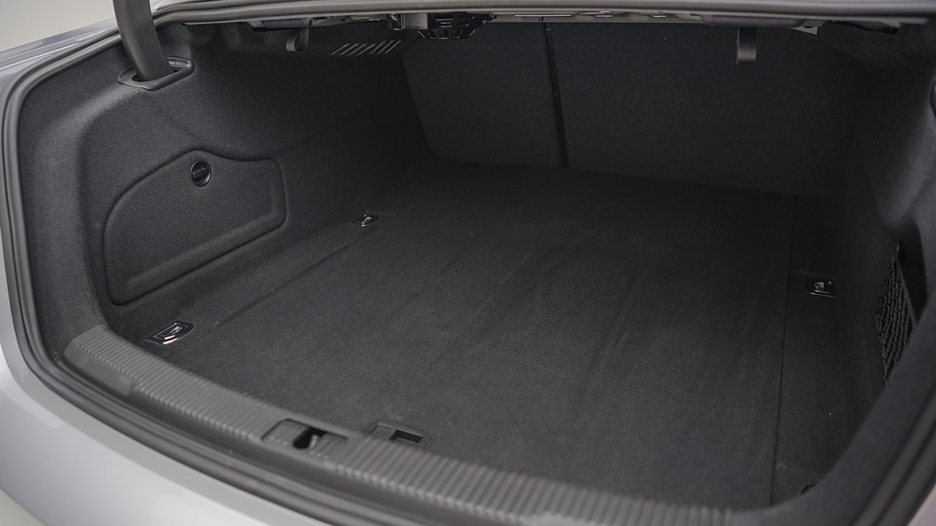 Audi A6 Photo, Boot Space Image - CarWale