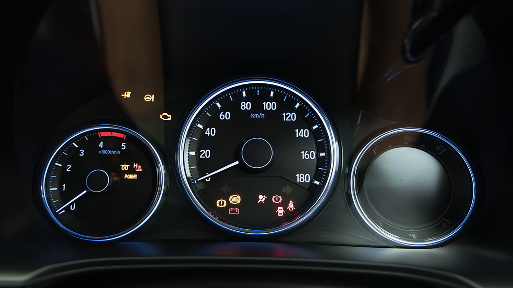 BR-V Instrument Panel Image, BR-V Photos in India - CarWale