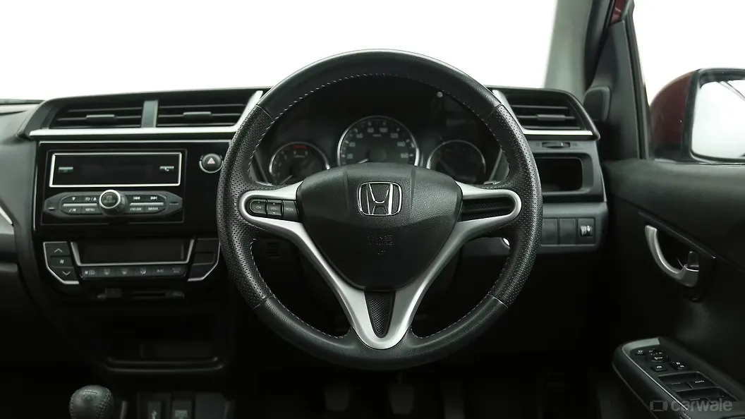 Br V Steering Wheel Image Br V Photos In India Carwale Br V Steering Wheel Image Br V Photos In India Carwale